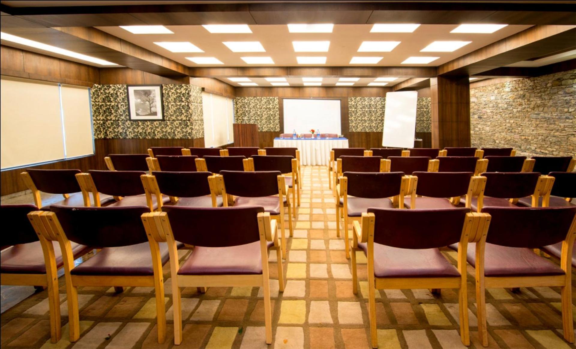 נייניטל Vikram Vintage Inn מראה חיצוני תמונה