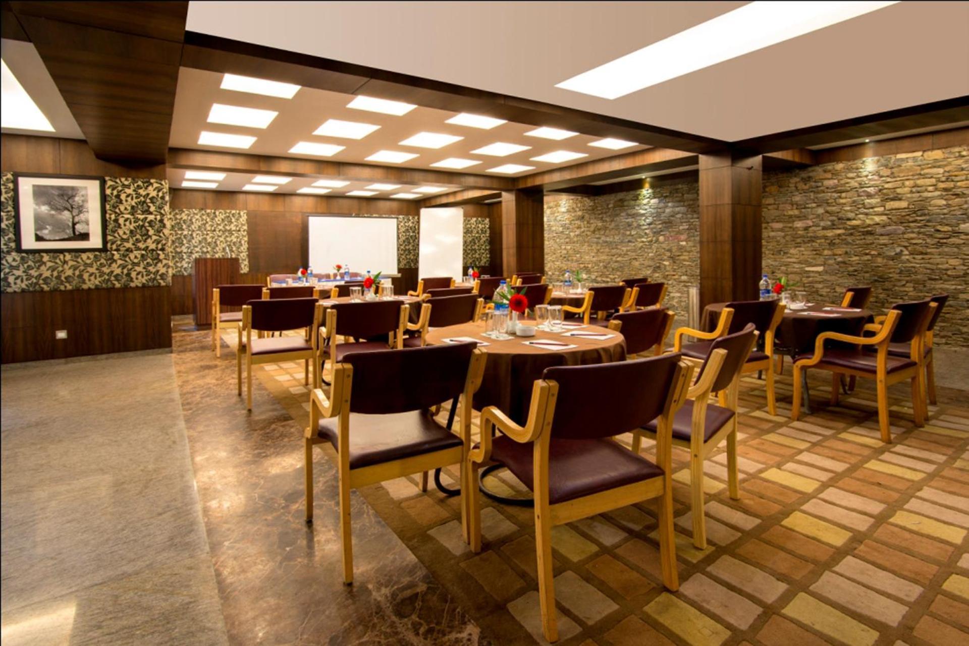 נייניטל Vikram Vintage Inn מראה חיצוני תמונה