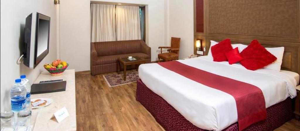 נייניטל Vikram Vintage Inn מראה חיצוני תמונה
